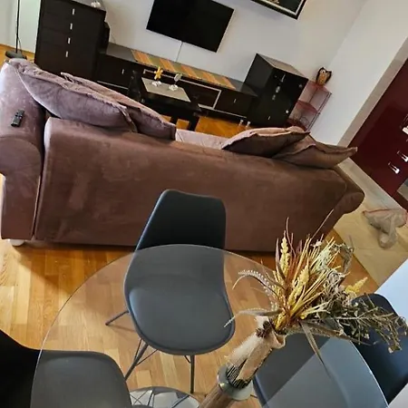 Adela Apartments Plaza Znjan Split *