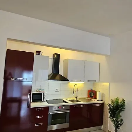 Adela Apartments Plaza Znjan Split Apartamento *